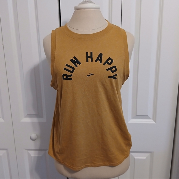 *NEW* With Tags Womens Distance Graphic Running Tank Medium Mustard Yellow - Picture 2 of 6
